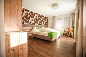  Hotel Landhaus Carla  Майрхофен